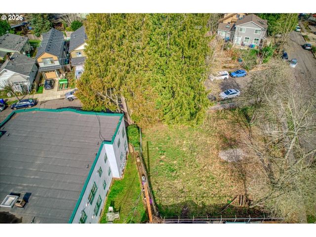 8028 N LOMBARD Way, Portland, OR 97203