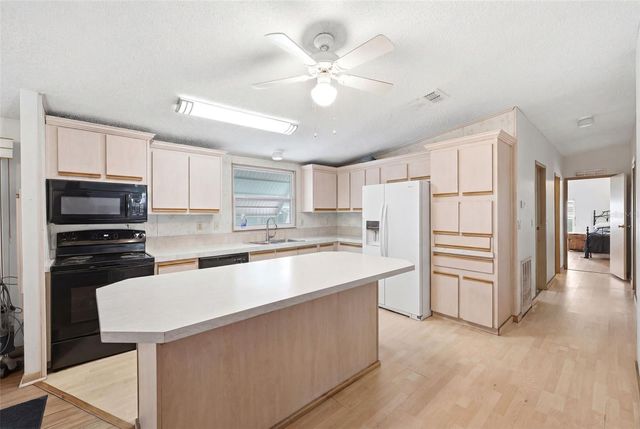 15439 BROOKRIDGE BOULEVARD, Brooksville, FL 34613