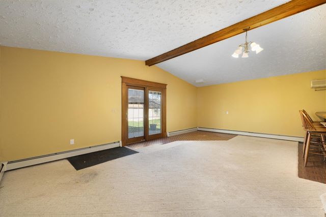 810 3rd St SE, Minot, ND 58701