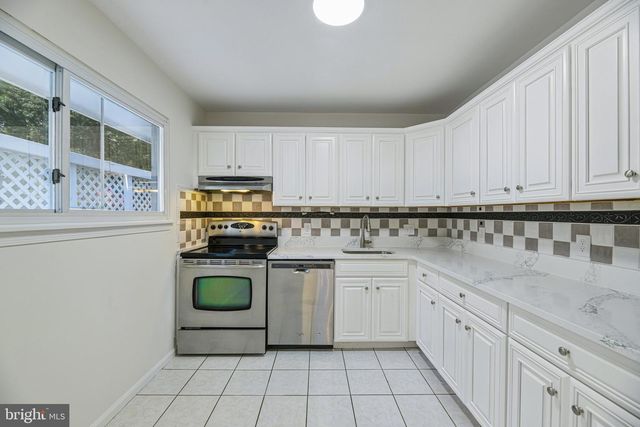 3004 JAMESTOWN CT, Woodbridge, VA 22192