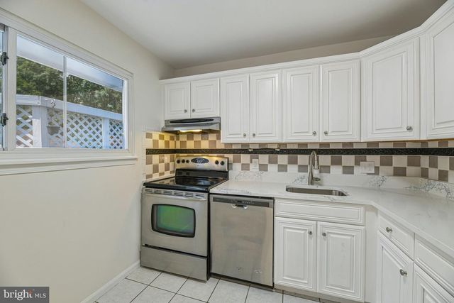 3004 JAMESTOWN CT, Woodbridge, VA 22192