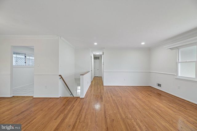 3004 JAMESTOWN CT, Woodbridge, VA 22192