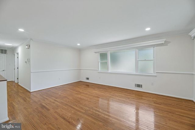 3004 JAMESTOWN CT, Woodbridge, VA 22192