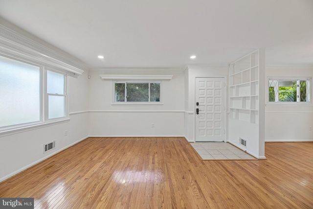 3004 JAMESTOWN CT, Woodbridge, VA 22192