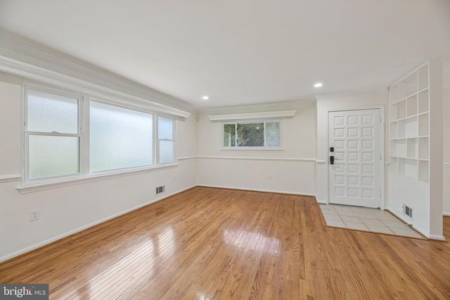 3004 JAMESTOWN CT, Woodbridge, VA 22192