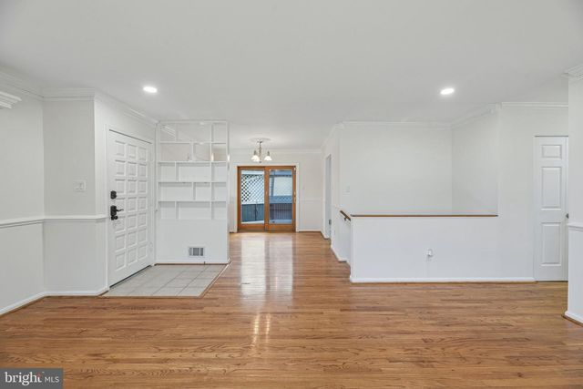 3004 JAMESTOWN CT, Woodbridge, VA 22192