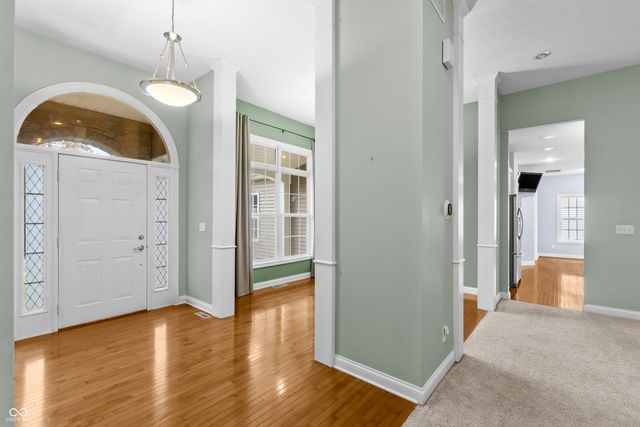 3901 Terrace Woods Drive, Columbus, IN 47201