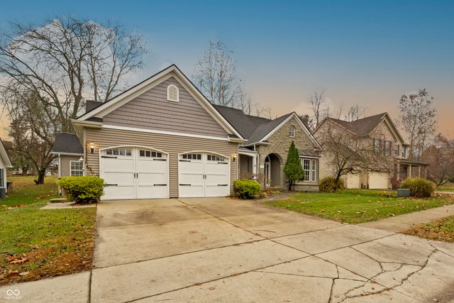 3901 Terrace Woods Drive, Columbus, IN 47201
