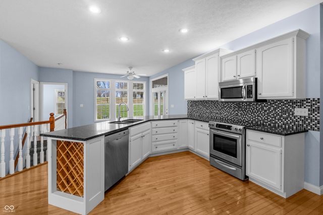 3901 Terrace Woods Drive, Columbus, IN 47201