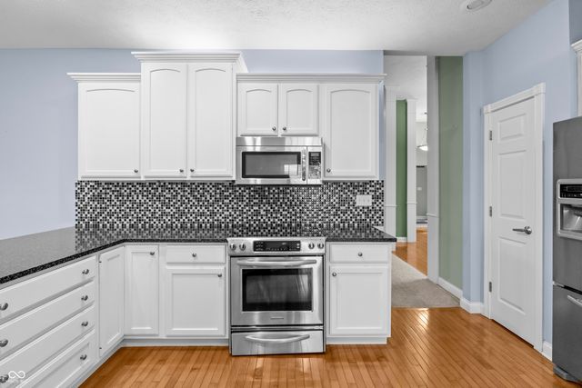 3901 Terrace Woods Drive, Columbus, IN 47201