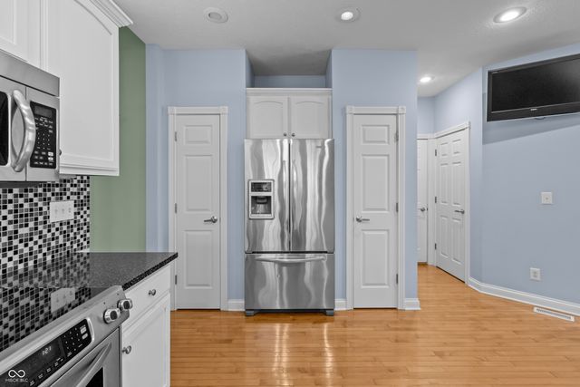 3901 Terrace Woods Drive, Columbus, IN 47201