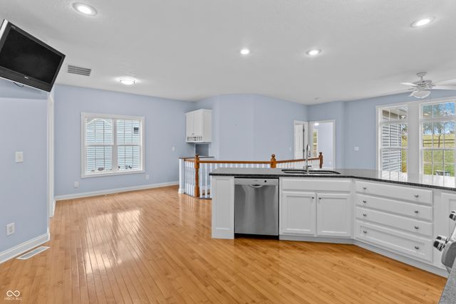 3901 Terrace Woods Drive, Columbus, IN 47201