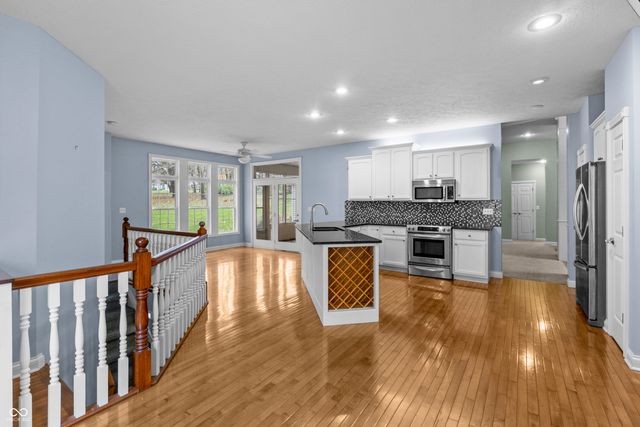 3901 Terrace Woods Drive, Columbus, IN 47201