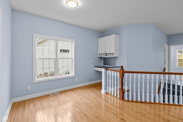 3901 Terrace Woods Drive, Columbus, IN 47201