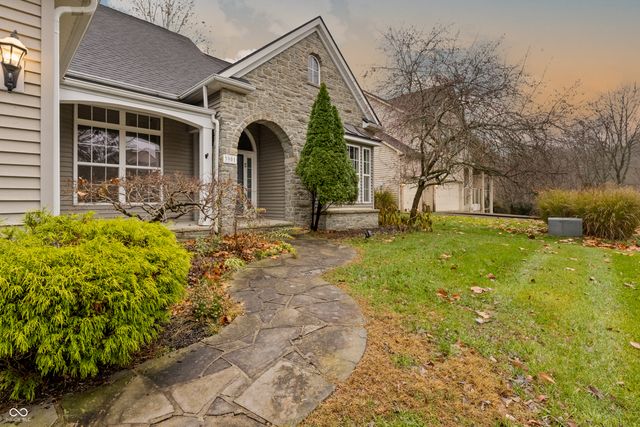 3901 Terrace Woods Drive, Columbus, IN 47201