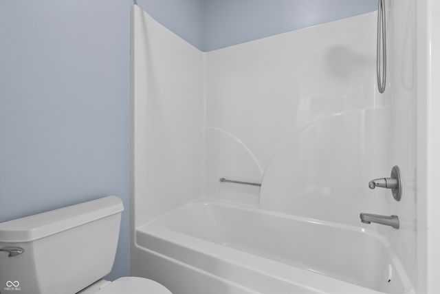 3901 Terrace Woods Drive, Columbus, IN 47201