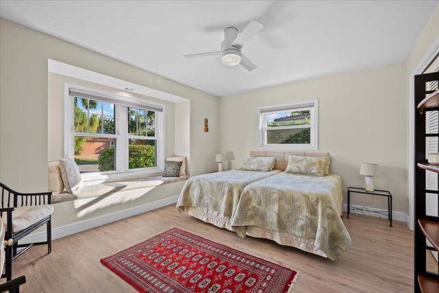 4231 NE 23rd Terrace, Lighthouse Point, FL 33064