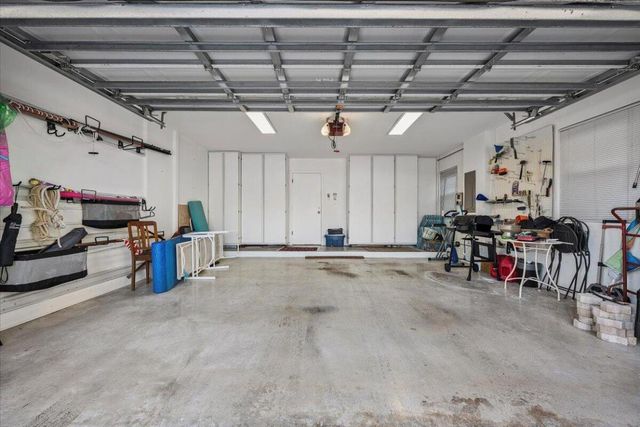 4231 NE 23rd Terrace, Lighthouse Point, FL 33064