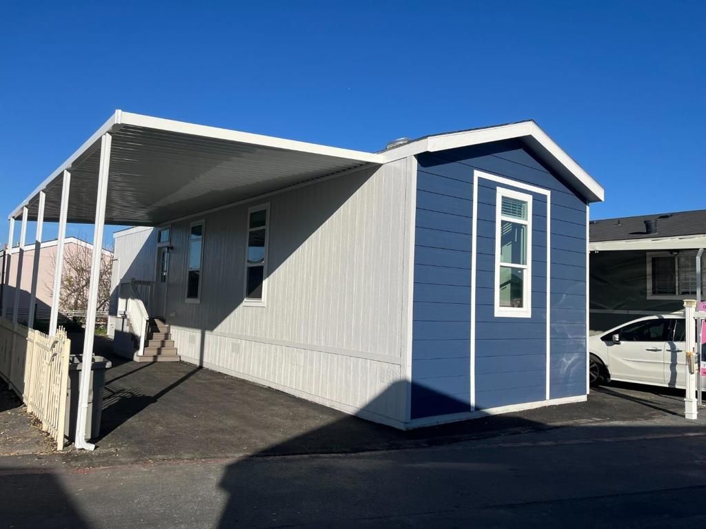 Image 1 of property listing at 2150 Monterey Road, San Jose, CA 95112