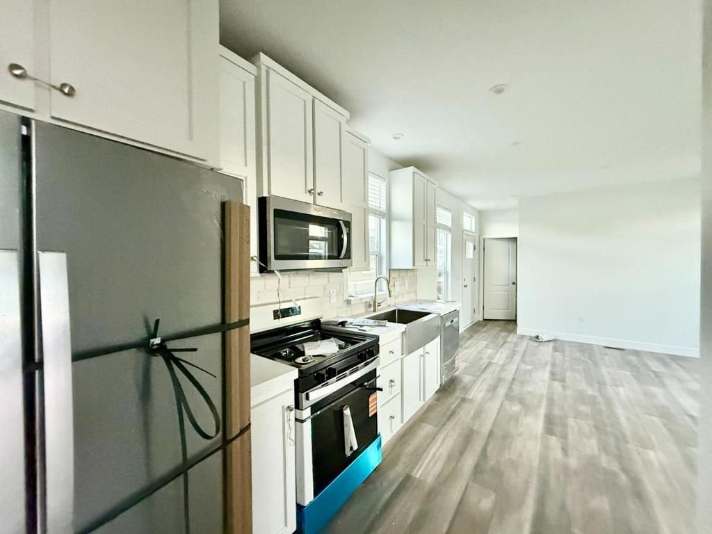 Image 10 of property listing at 2150 Monterey Road, San Jose, CA 95112