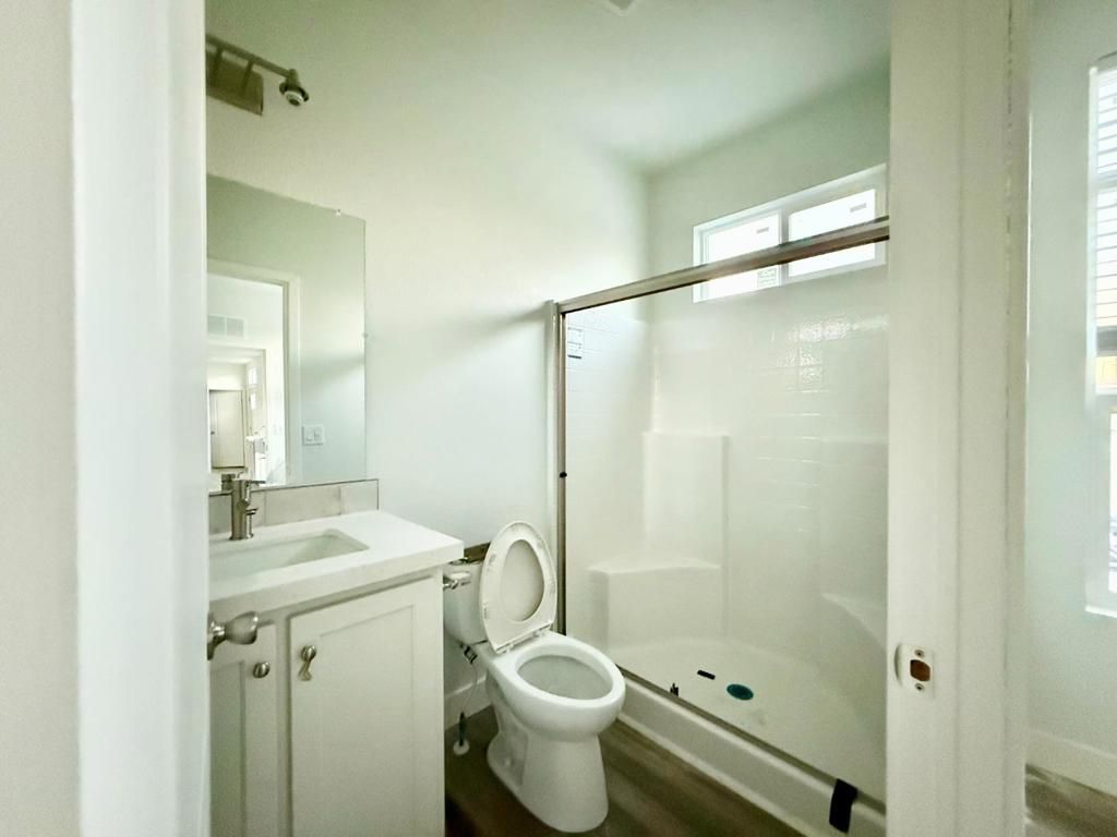 Image 3 of property listing at 2150 Monterey Road, San Jose, CA 95112