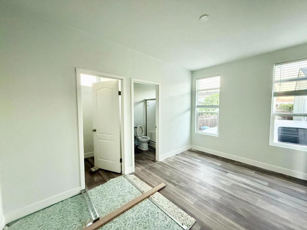 Image 5 of property listing at 2150 Monterey Road, San Jose, CA 95112