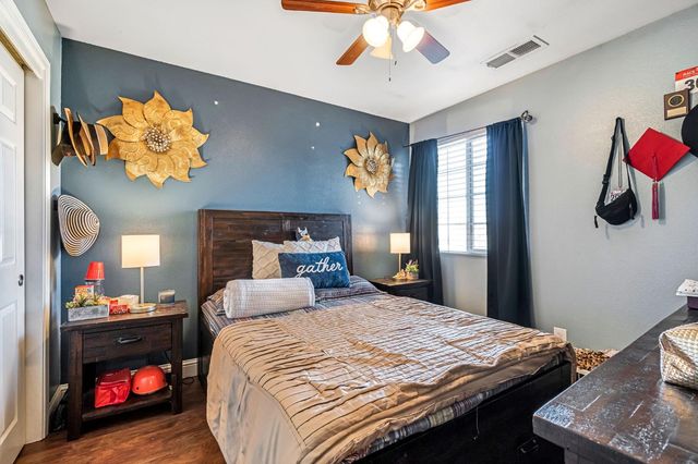 877 Sandra Avenue, Sanger, CA 93657