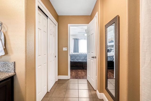 877 Sandra Avenue, Sanger, CA 93657