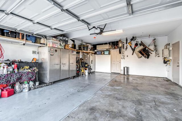 877 Sandra Avenue, Sanger, CA 93657