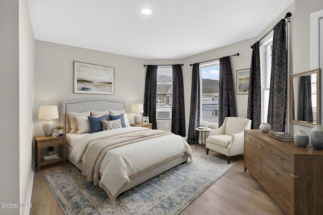 4 Daggett Terrace, Schenectady, NY 12307