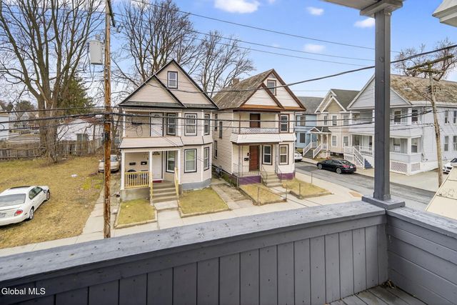 4 Daggett Terrace, Schenectady, NY 12307