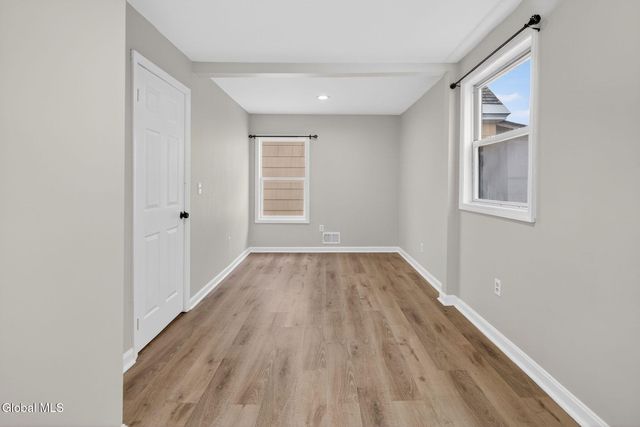 4 Daggett Terrace, Schenectady, NY 12307