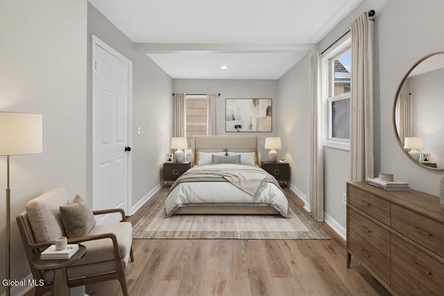 4 Daggett Terrace, Schenectady, NY 12307