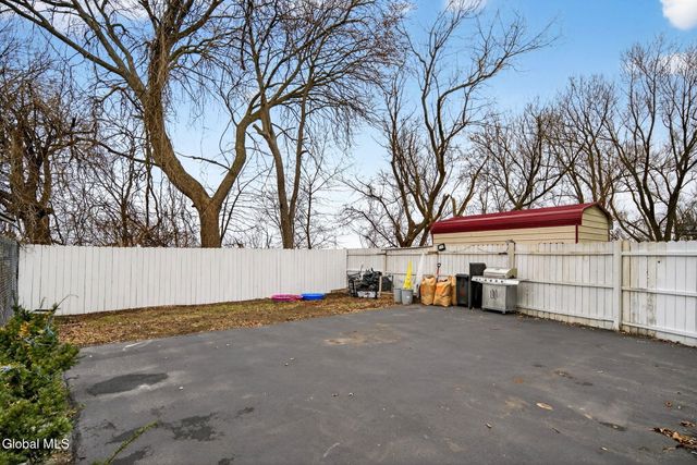 4 Daggett Terrace, Schenectady, NY 12307