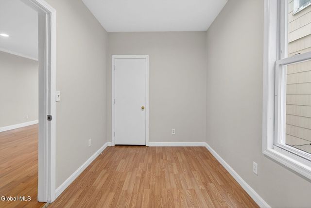 4 Daggett Terrace, Schenectady, NY 12307