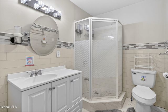 4 Daggett Terrace, Schenectady, NY 12307