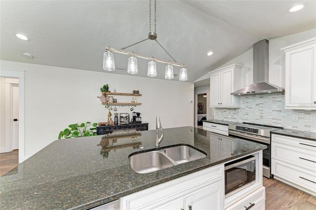 606 19TH AVENUE W, Palmetto, FL 34221