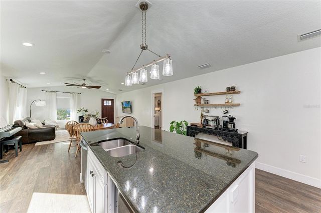 606 19TH AVENUE W, Palmetto, FL 34221