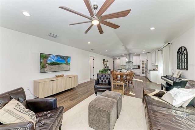 606 19TH AVENUE W, Palmetto, FL 34221