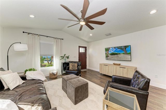 606 19TH AVENUE W, Palmetto, FL 34221