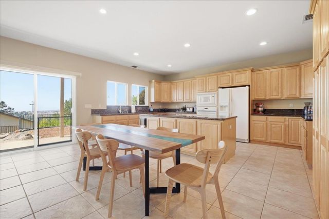 3100 Woodleigh Ln, Cameron Park, CA 95682