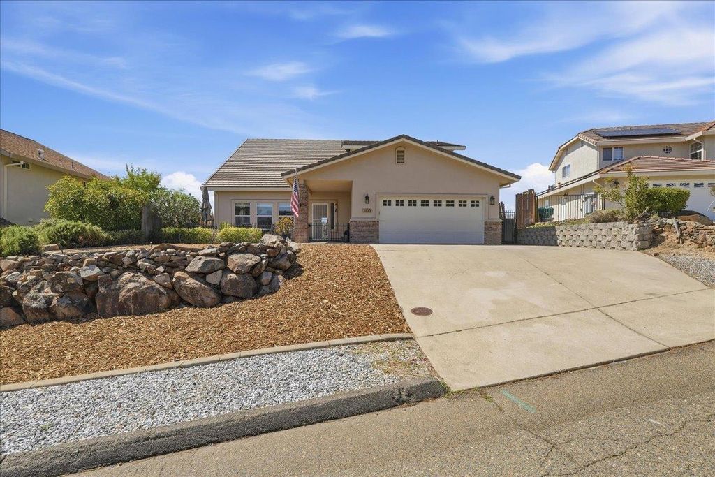 3100 Woodleigh Ln, Cameron Park, CA 95682