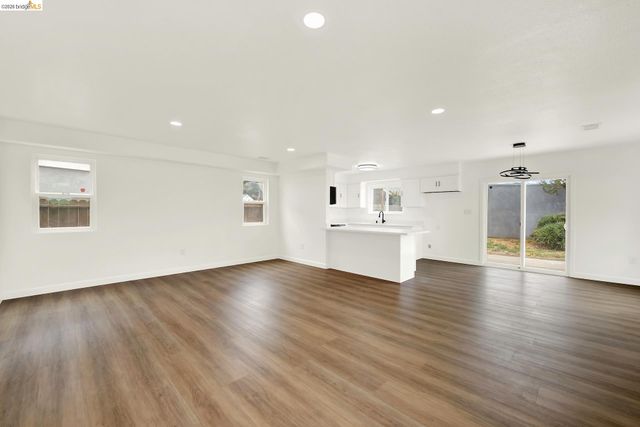 2764 10Th St, San Pablo, CA 94806