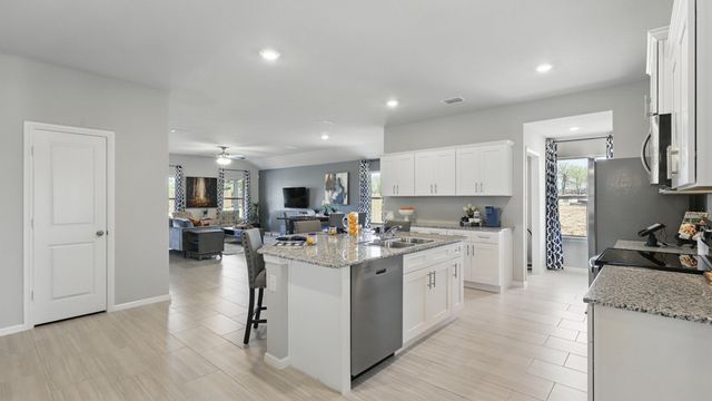1205 VISTA PARK Drive, Decatur, TX 76023