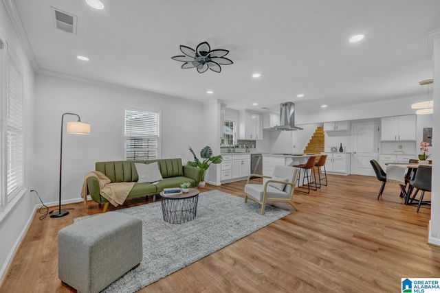 8621 DIVISION AVENUE, Birmingham, AL 35206