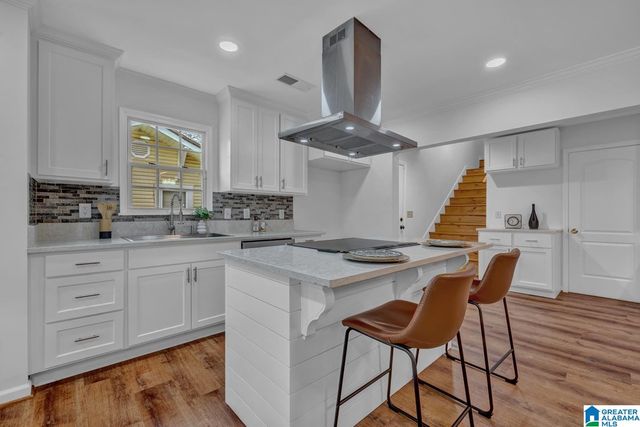 8621 DIVISION AVENUE, Birmingham, AL 35206