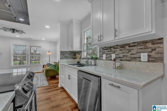 8621 DIVISION AVENUE, Birmingham, AL 35206