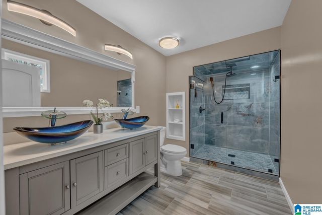 8621 DIVISION AVENUE, Birmingham, AL 35206