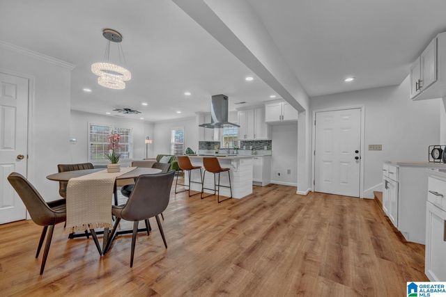 8621 DIVISION AVENUE, Birmingham, AL 35206