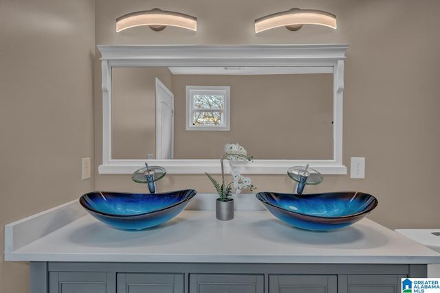 8621 DIVISION AVENUE, Birmingham, AL 35206